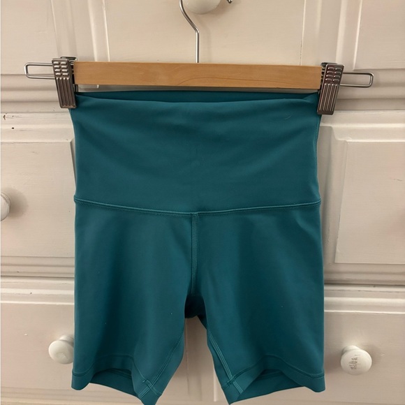 Lululemon Wunder Train High-Rise Short 6” in Teal Lagoon - Picture 3 of 5